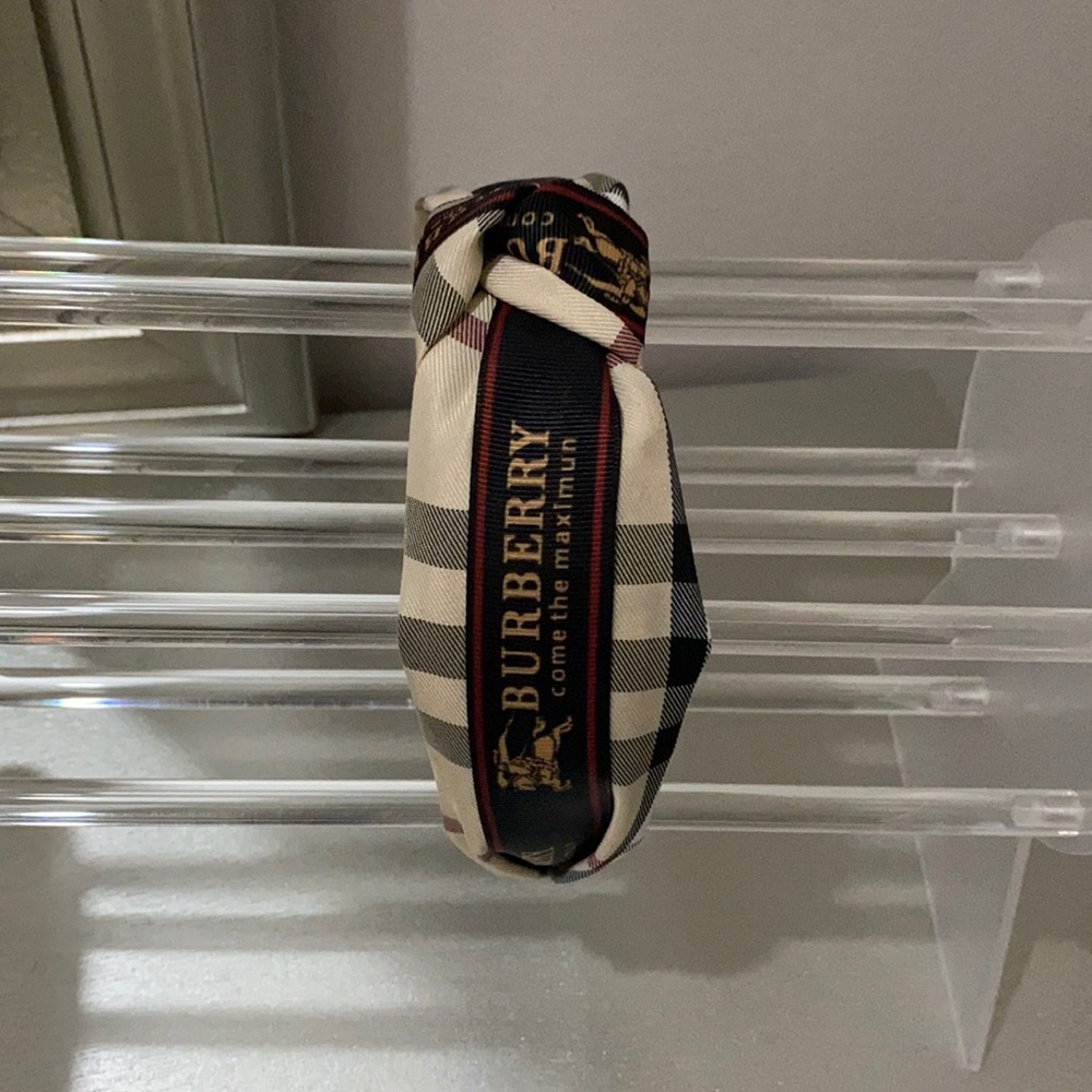 Gorgeous Burberry headband